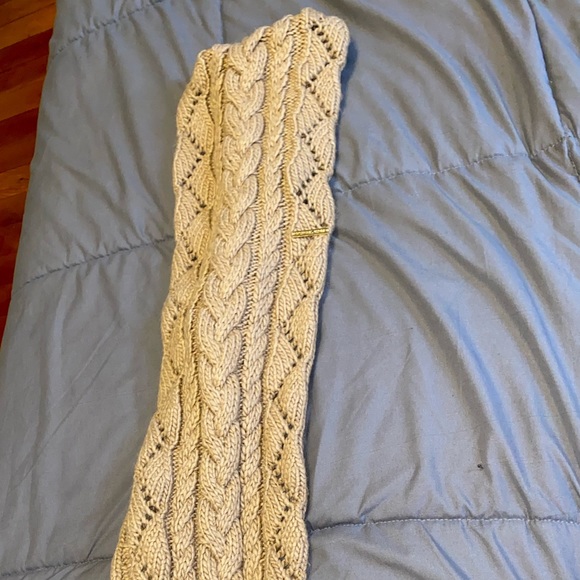 Michael Kors Infinity Knit Scarf Caramel - Picture 5 of 5